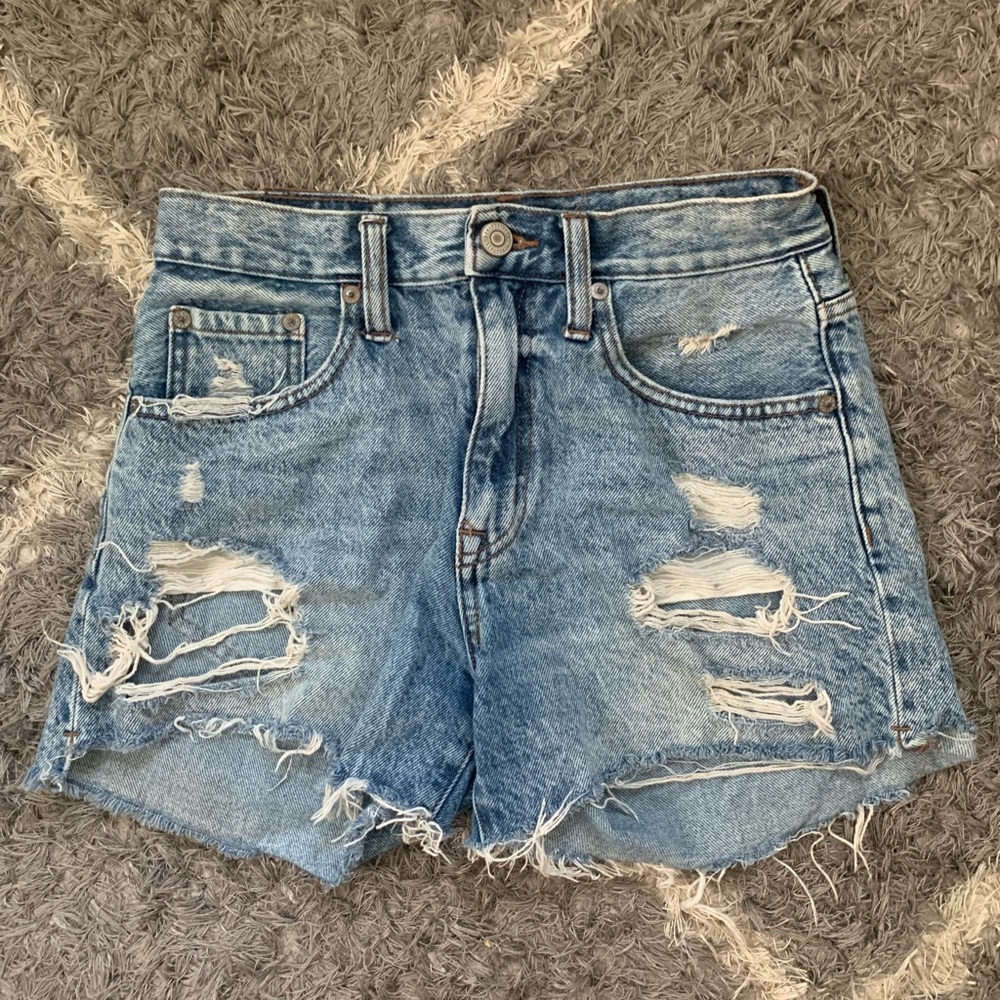 AéRopostale 90s high-rise cut off jeans shorts size 4